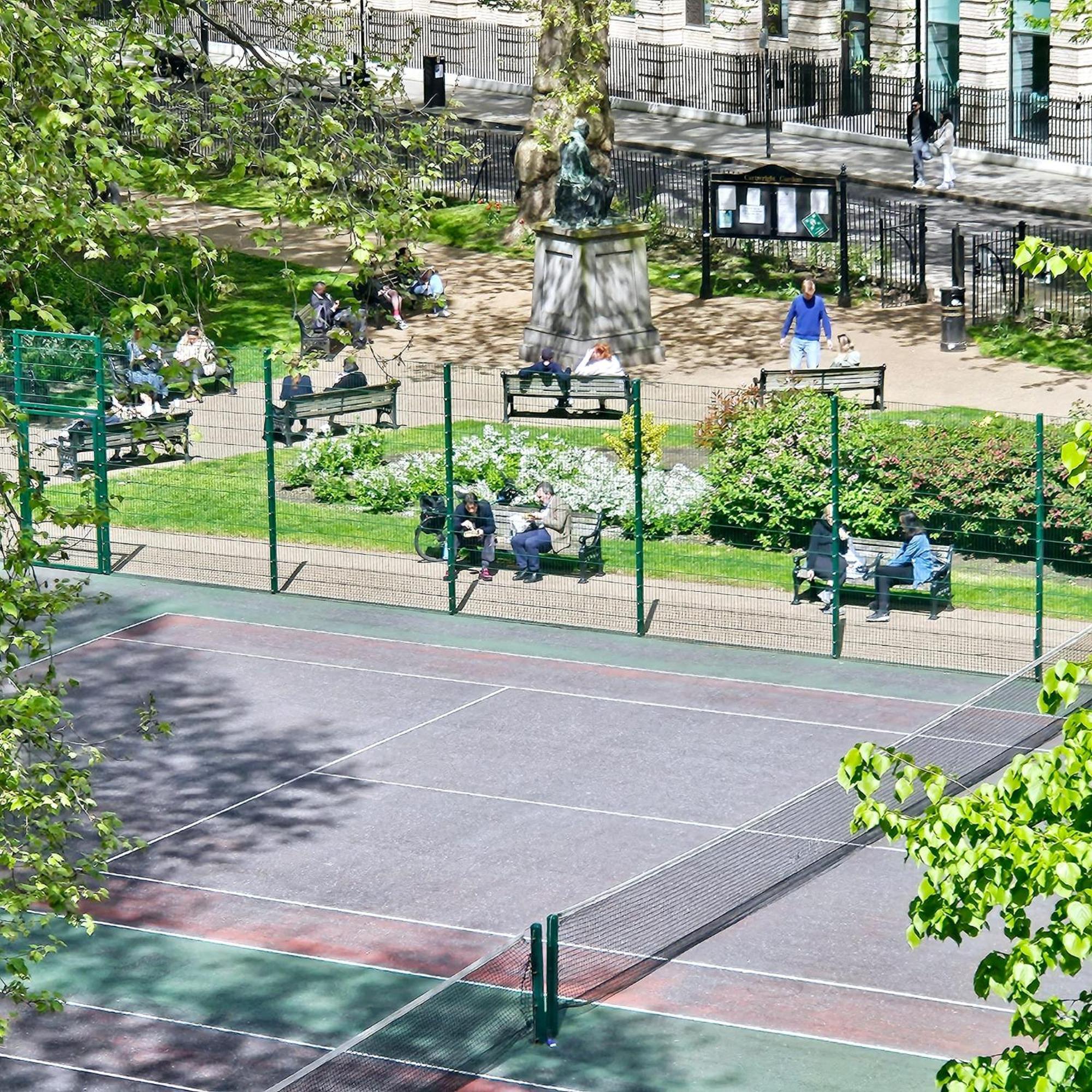Mentone Hotel Лондон Екстериор снимка