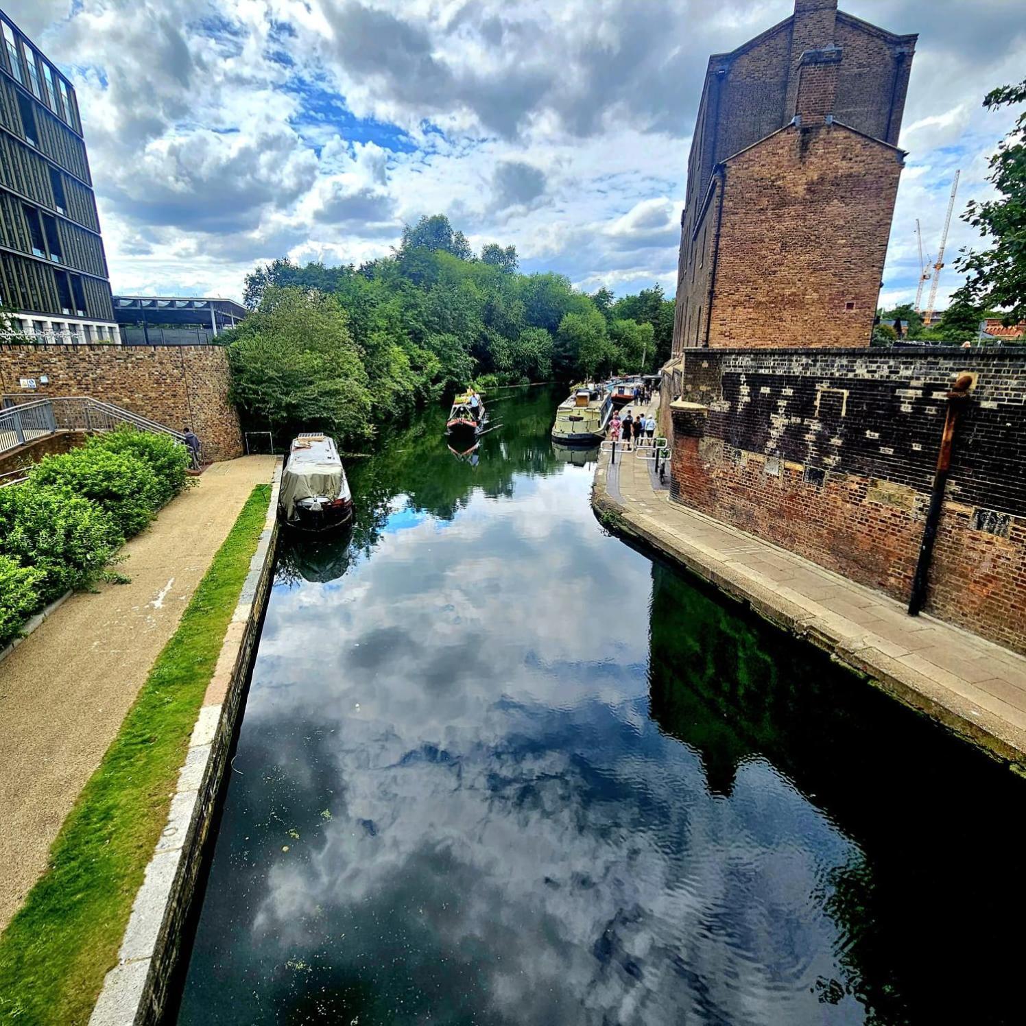Mentone Hotel Лондон Екстериор снимка
