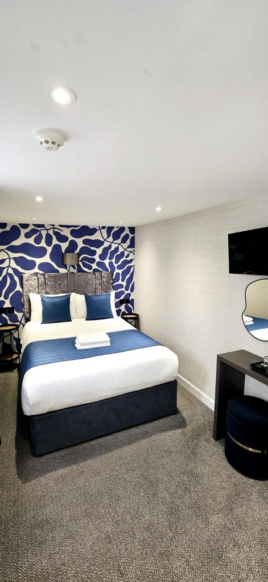 Mentone Hotel Лондон Екстериор снимка